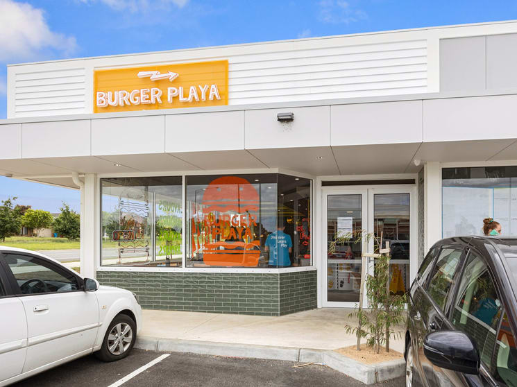 Click to view all images 1/121 Grices Road Clyde North VIC 3978 - Image 2