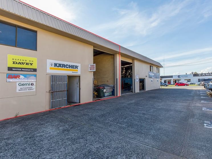 Click to view all images 2/42 Machinery Drive Tweed Heads South NSW 2486 - Image 2