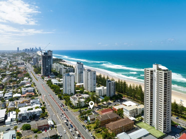 Click to view all images 1935 Gold Coast Highway Burleigh Heads QLD 4220 - Image 3