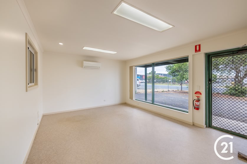 2/4 Matong Road Echuca VIC 3564 - Image 2