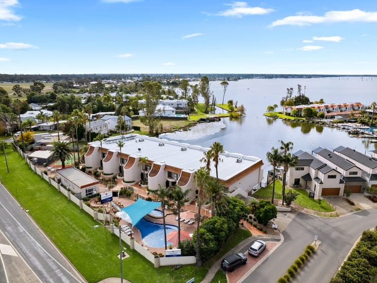 Click to view all images 230 Melbourne Street Mulwala NSW 2647 - Image 2