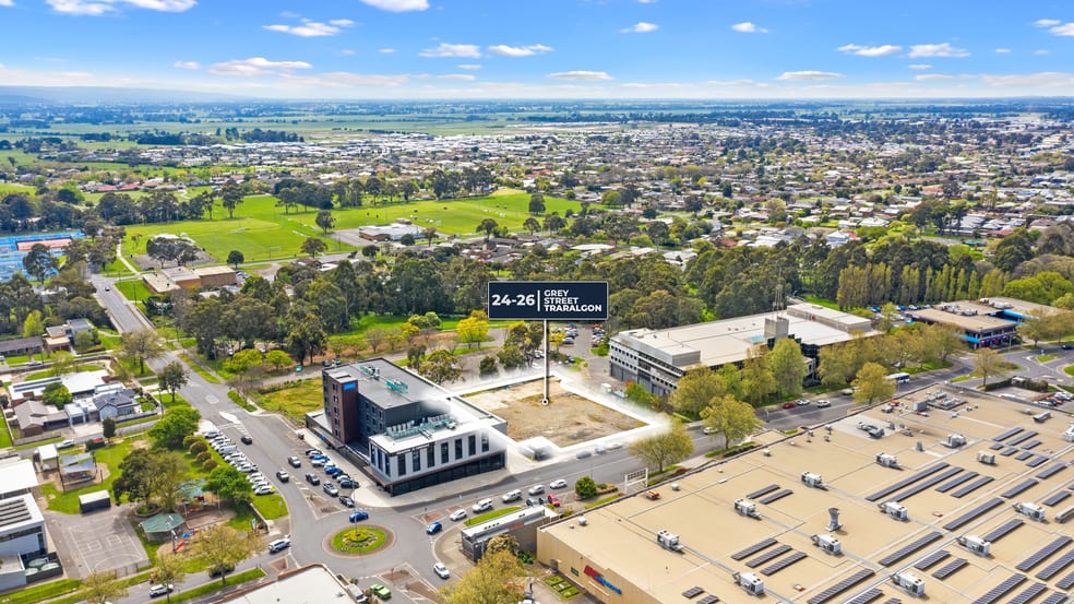 Click to view all images 24-26 Grey Street Traralgon VIC 3844 - Image 1