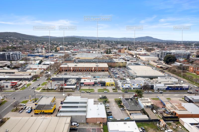 Click to view all images 565 Hume Street Albury NSW 2640 - Image 3