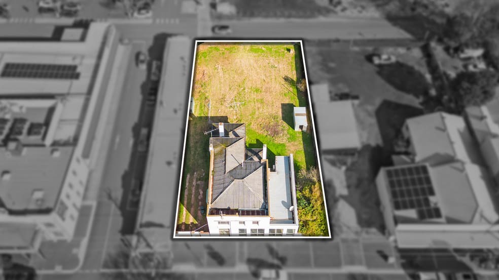 Click to view all images 89 Johnson Street Maffra VIC 3860 - Image 2