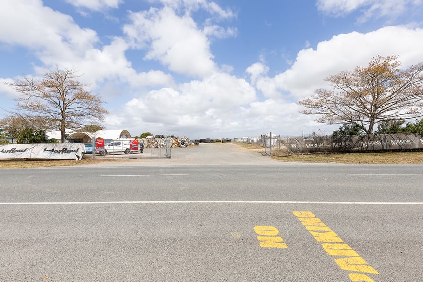 Click to view all images 28 Crichtons Road Paget QLD 4740 - Image 1