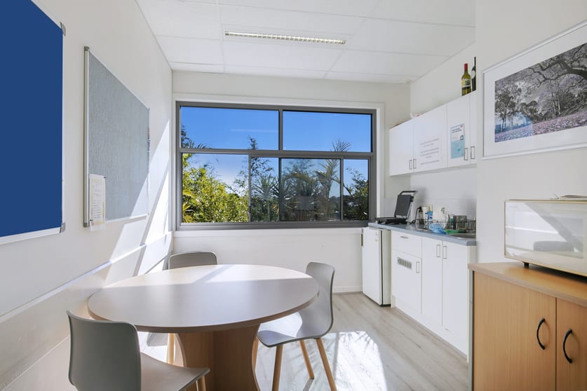 Click to view all images Red Hill QLD 4059 - Image 3