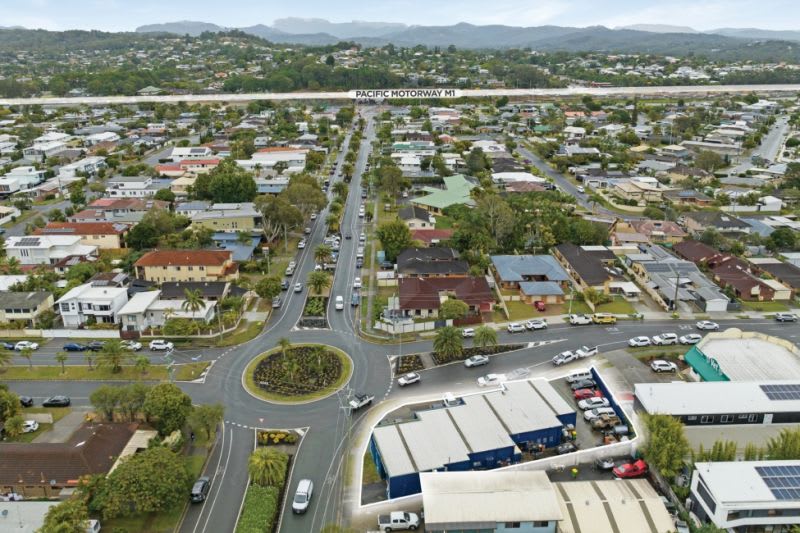 Click to view all images 49 Palm Beach Avenue Palm Beach QLD 4221 - Image 3