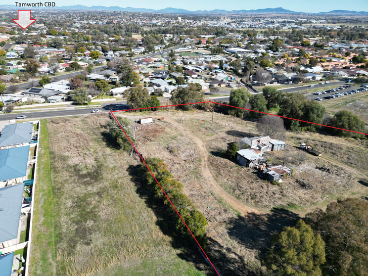 Click to view all images 174-178 Johnston Street North Tamworth NSW 2340 - Image 1