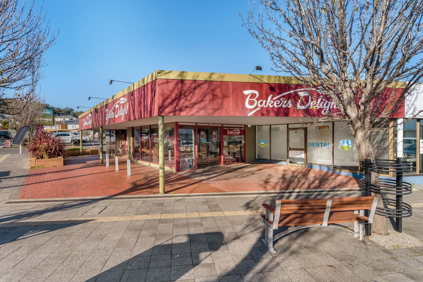 Click to view all images 23 Franklin Street Lindisfarne TAS 7015 - Image 2