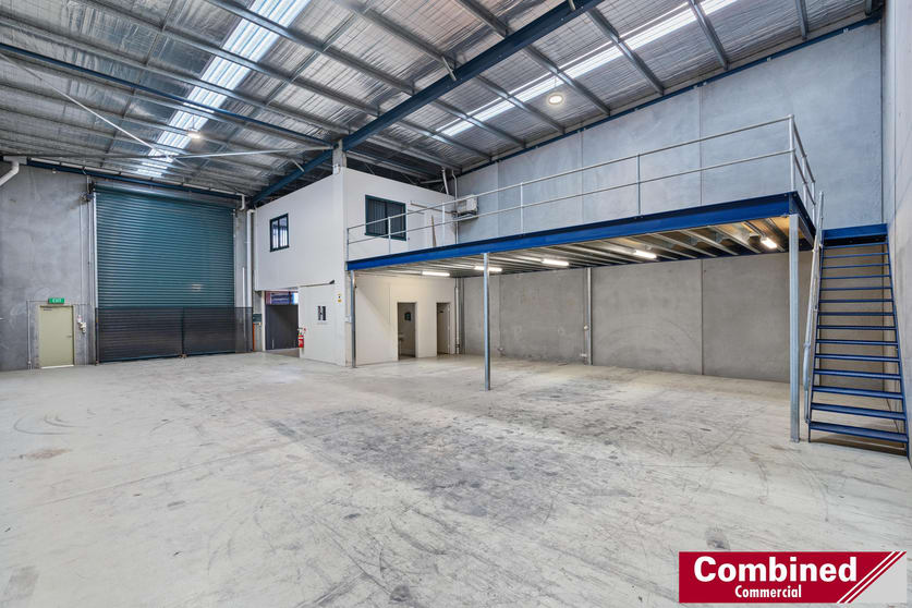 Click to view all images 21/24 Anzac Parade Smeaton Grange NSW 2567 - Image 2