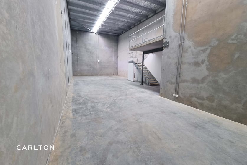 Click to view all images 18/17 Pikkat Drive Braemar NSW 2575 - Image 2