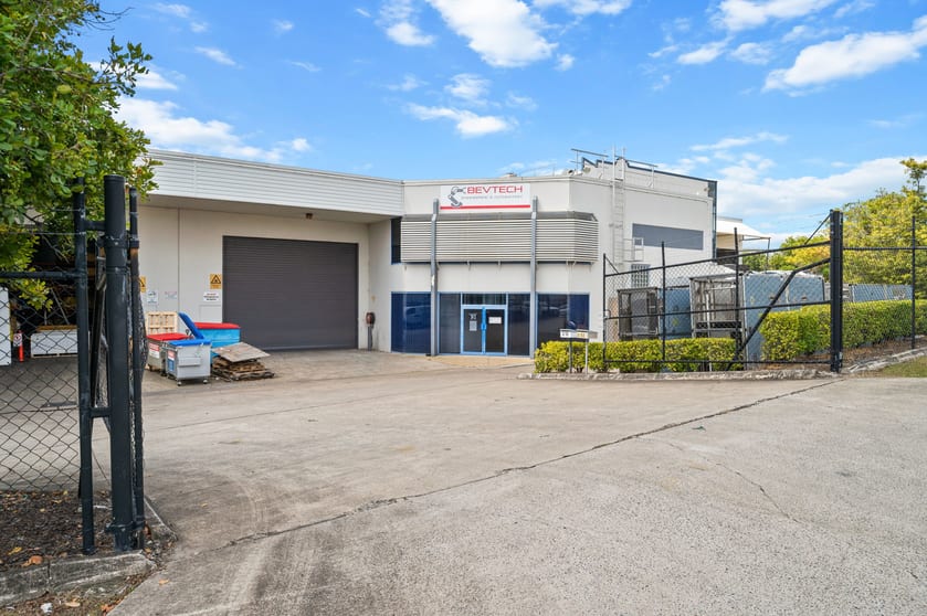 Click to view all images 3/52 Fulcrum Street Richlands QLD 4077 - Image 3