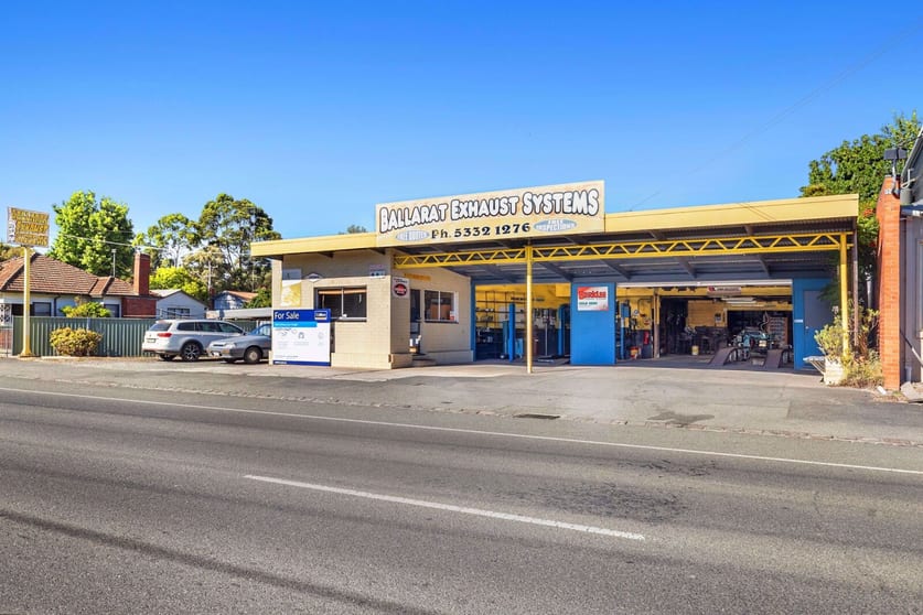 Click to view all images 44 Eastwood Street Ballarat Central VIC 3350 - Image 1