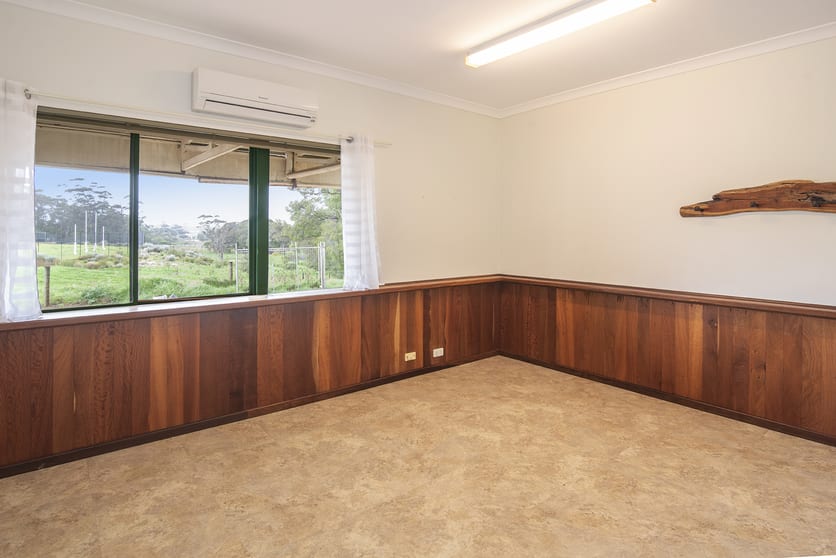 Click to view all images 6/31 Station Road Margaret River WA 6285 - Image 2