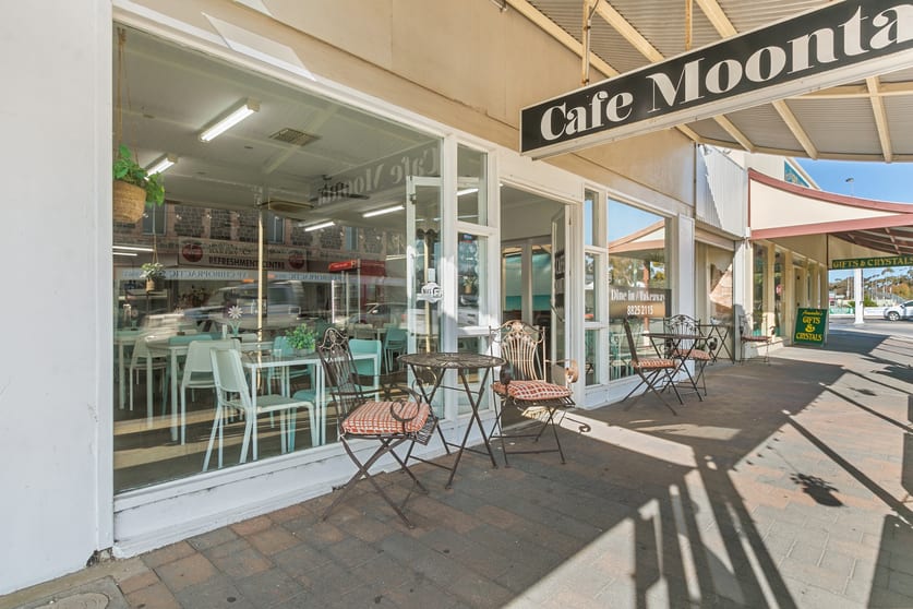 Click to view all images 6 George Street Moonta SA 5558 - Image 2