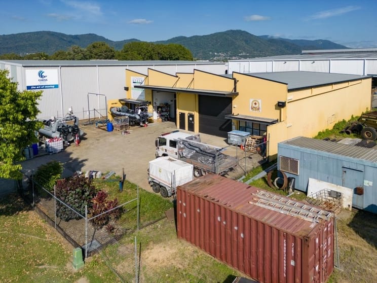 Click to view all images 8 Hollingsworth Street Portsmith QLD 4870 - Image 2