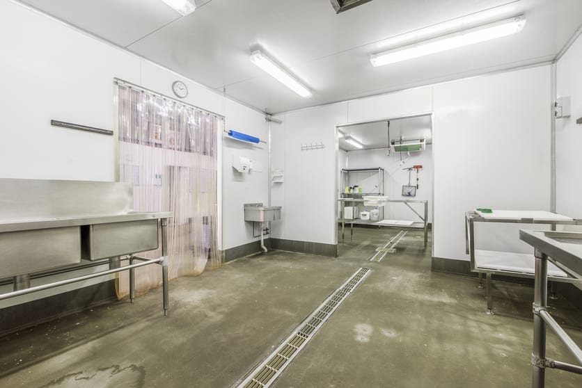 Click to view all images Unit 2/15 Production Street Noosaville QLD 4566 - Image 3