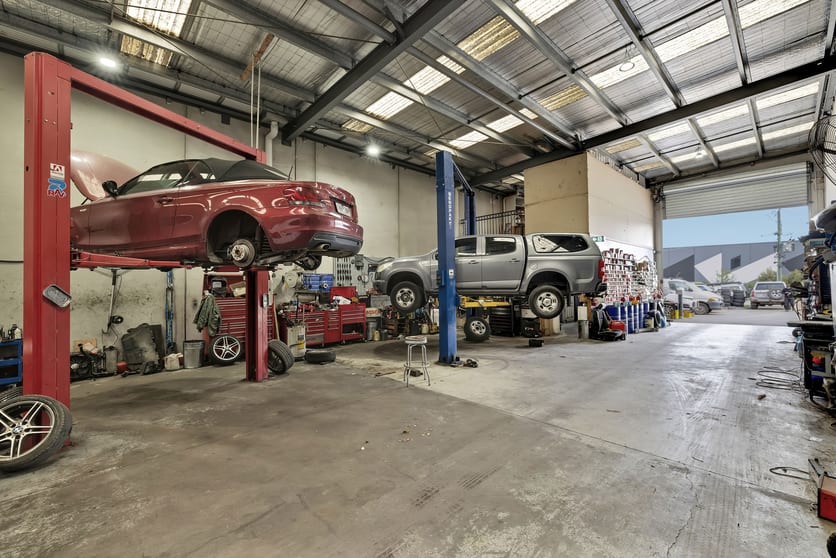 Click to view all images 2/10 Sharnet Circuit Pakenham VIC 3810 - Image 2