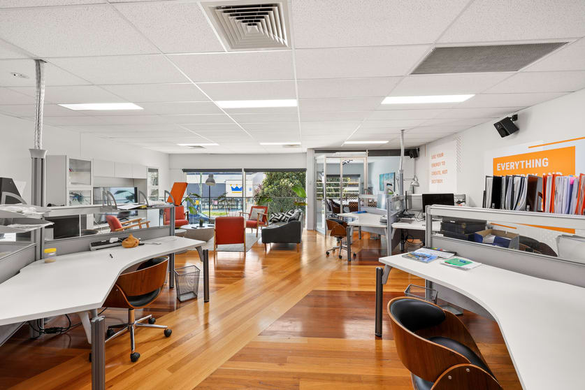 Click to view all images 310 Bay Road Cheltenham VIC 3192 - Image 3