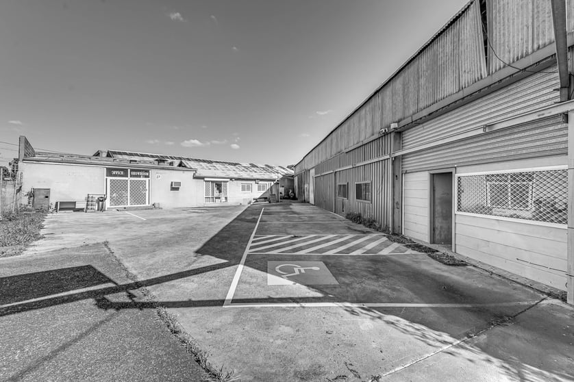 Click to view all images 27 Central Avenue Sunshine VIC 3020 - Image 1
