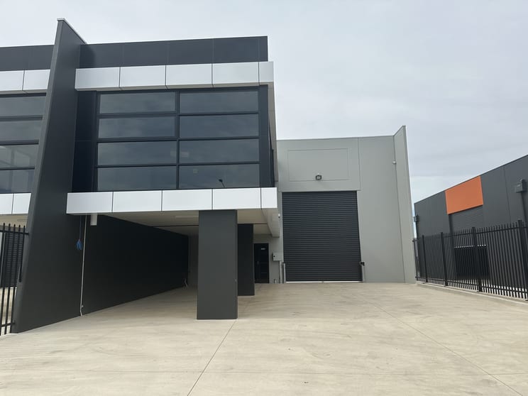 Click to view all images 2/11 Zal Street Melton VIC 3337 - Image 1