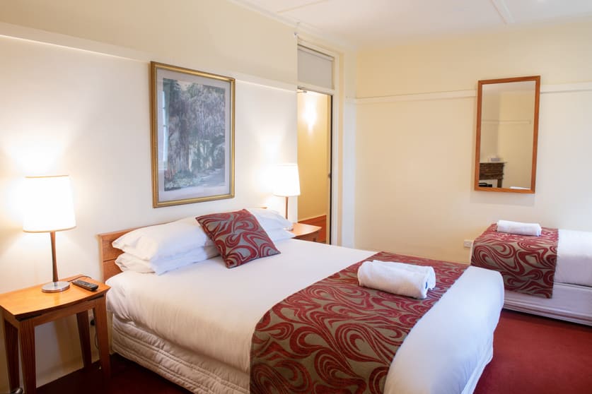 Click to view all images Beechworth VIC 3747 - Image 2