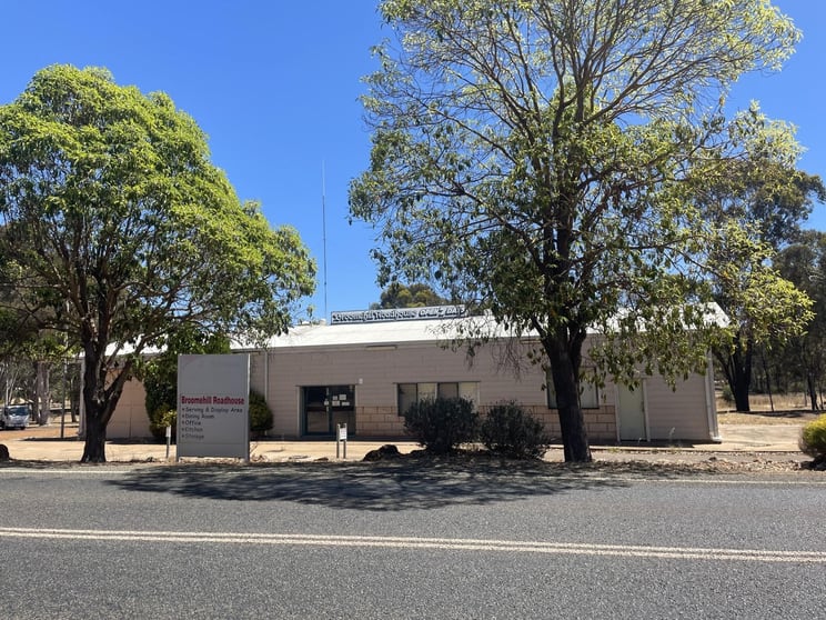 Click to view all images 30344 Great Southern Highway Broomehill Village WA 6318 - Image 3