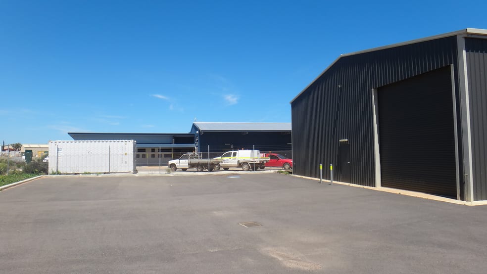 Click to view all images 8 St Angelo Street Webberton WA 6530 - Image 2