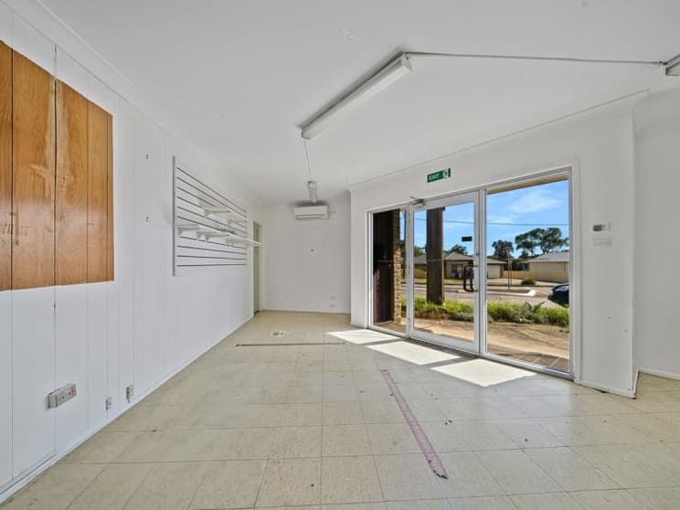 Click to view all images 152 Wyong Road Killarney Vale NSW 2261 - Image 3