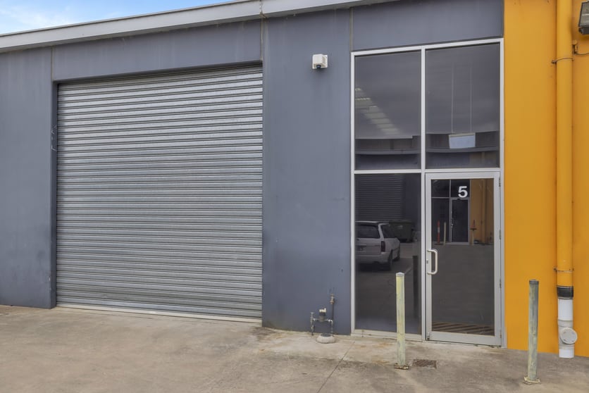 Click to view all images 5/19-21 Sharnet Circuit Pakenham VIC 3810 - Image 2