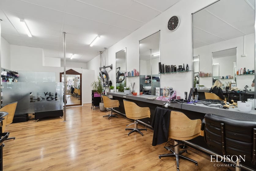 Click to view all images 5/152 Queens Road South Guildford WA 6055 - Image 3