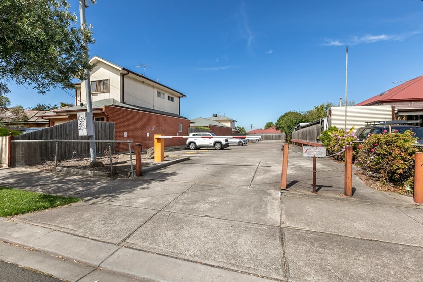 Click to view all images 3/30 Eleanor Street Footscray VIC 3011 - Image 1