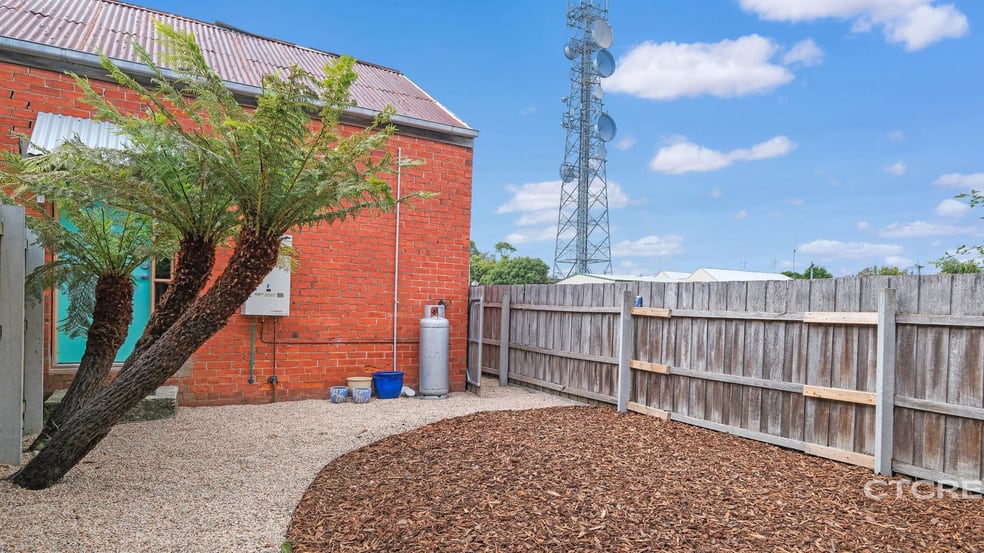Click to view all images 160 Nicholson Street Orbost VIC 3888 - Image 1