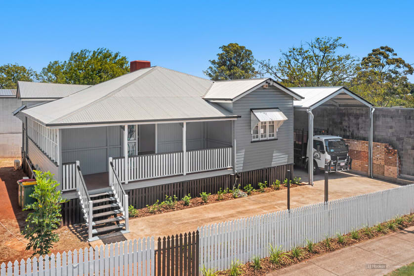 Click to view all images 124 Jellicoe Street North Toowoomba QLD 4350 - Image 1