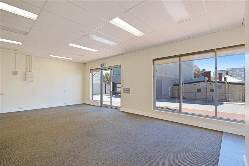Click to view all images 3/6 - 12 Serich Lane Northbridge WA 6003 - Image 3