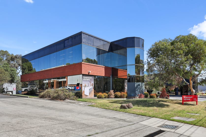 Click to view all images 2 Kingston Town Close Oakleigh VIC 3166 - Image 2