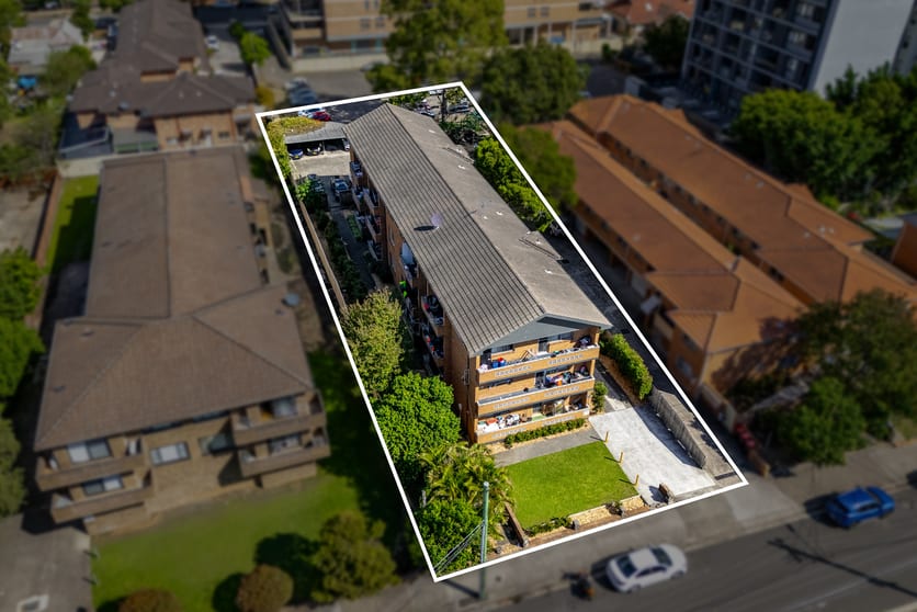 Click to view all images 7 Doodson Avenue Lidcombe NSW 2141 - Image 2