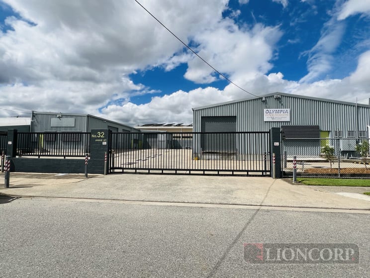 Click to view all images Coopers Plains QLD 4108 - Image 1