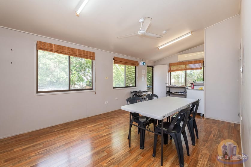Click to view all images 94 Burnett Street Bundaberg South QLD 4670 - Image 3