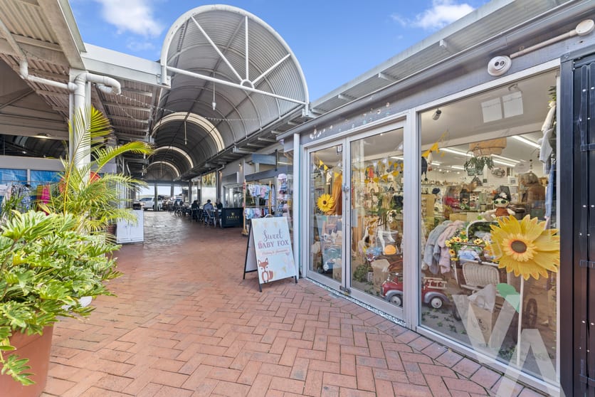 Click to view all images 3 & 4/450 The Esplanade Warners Bay NSW 2282 - Image 1