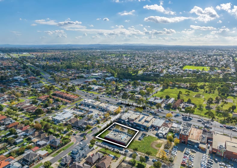 Click to view all images 20 - 24 Canterbury Street Deer Park VIC 3023 - Image 2