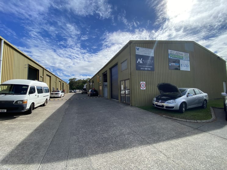Click to view all images Unit 2/7 Kelly Court Maroochydore QLD 4558 - Image 3