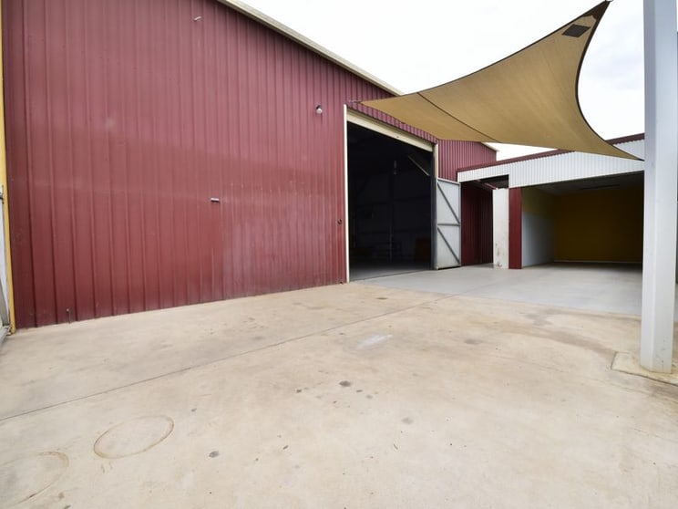 Click to view all images 2/71 Smith Street Ciccone NT 0870 - Image 3