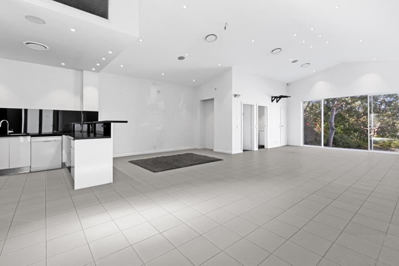 Click to view all images 32 Orlando Road Cromer NSW 2099 - Image 2