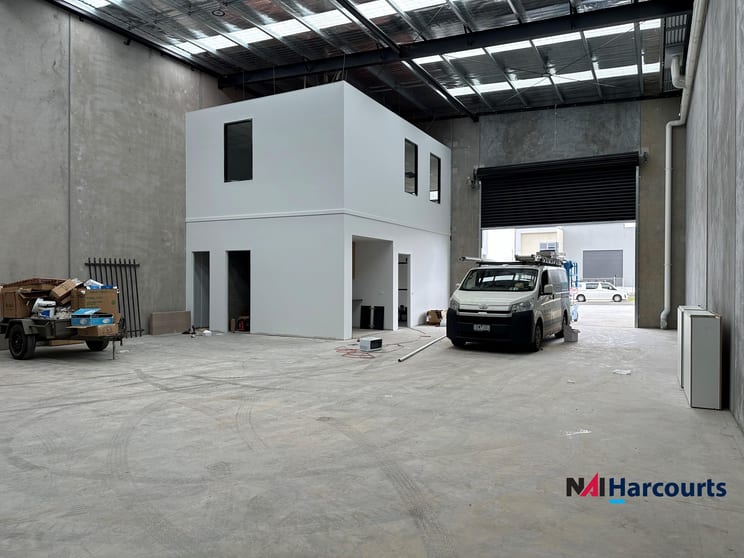 Click to view all images 10A Craftsman Drive Diggers Rest VIC 3427 - Image 2