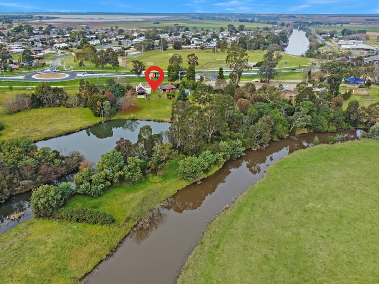 Click to view all images 1 Princes Highway Lucknow VIC 3875 - Image 2