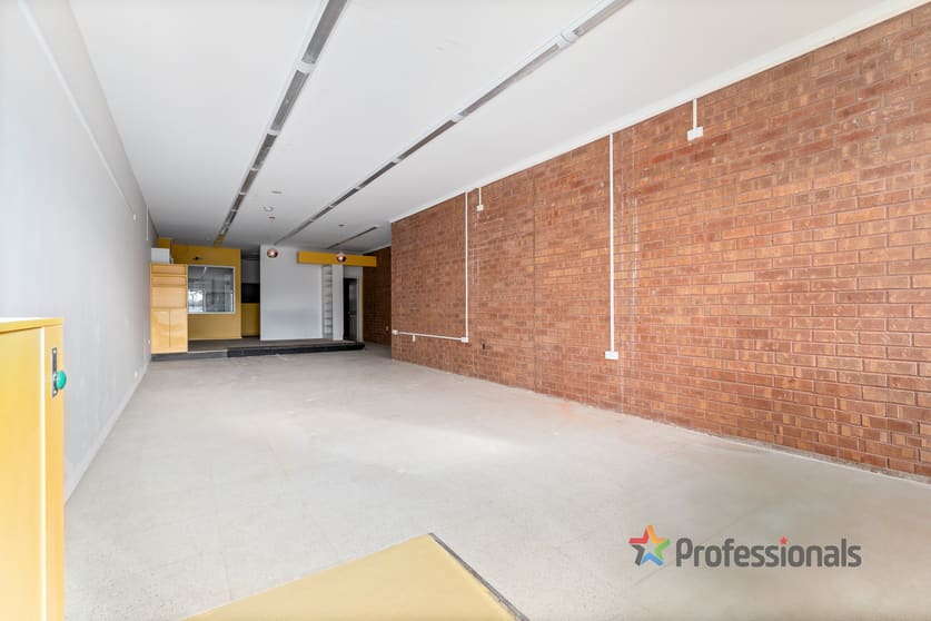 Click to view all images 5 Willaton Street St Albans VIC 3021 - Image 3