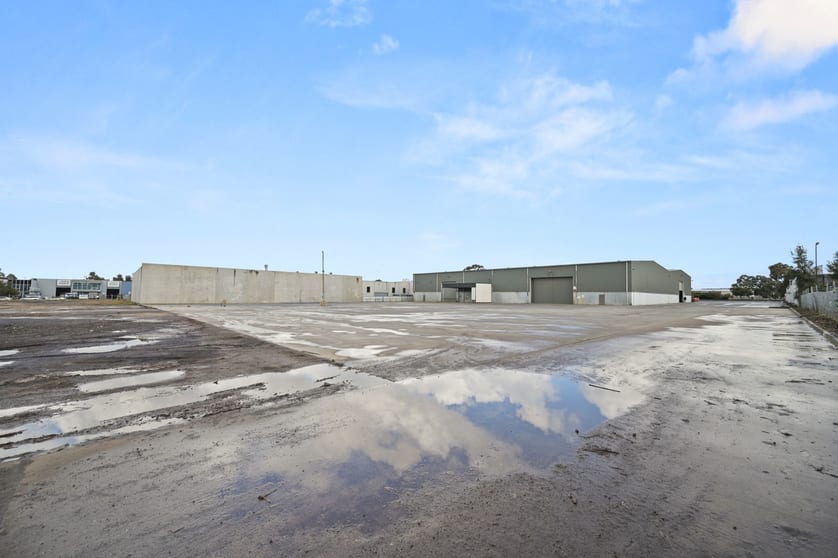 Click to view all images 320 Hume Highway Craigieburn VIC 3064 - Image 3