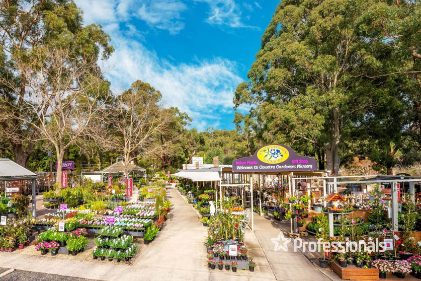 Click to view all images 1875 Warburton Highway Woori Yallock VIC 3139 - Image 1