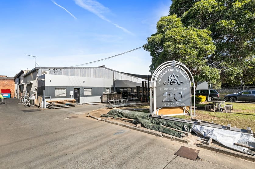 Click to view all images 20 Britton Street Smithfield NSW 2164 - Image 3